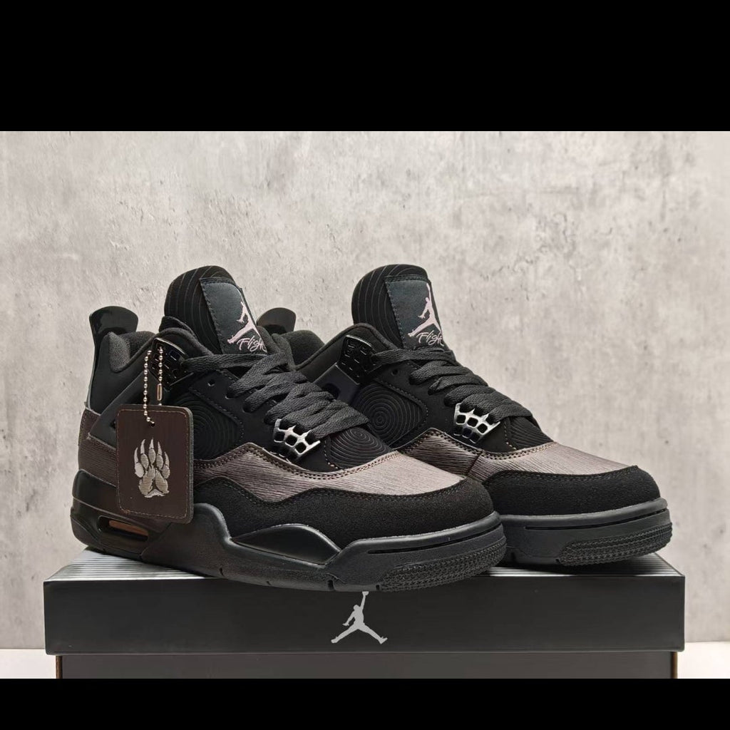 Air Jordan 4 Retro 'Black Cat' 121s